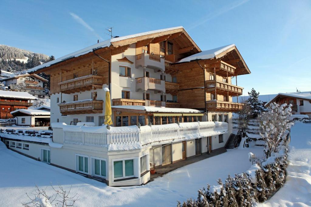 Landhotel Lechner Kirchberg in Tirol Exteriör bild